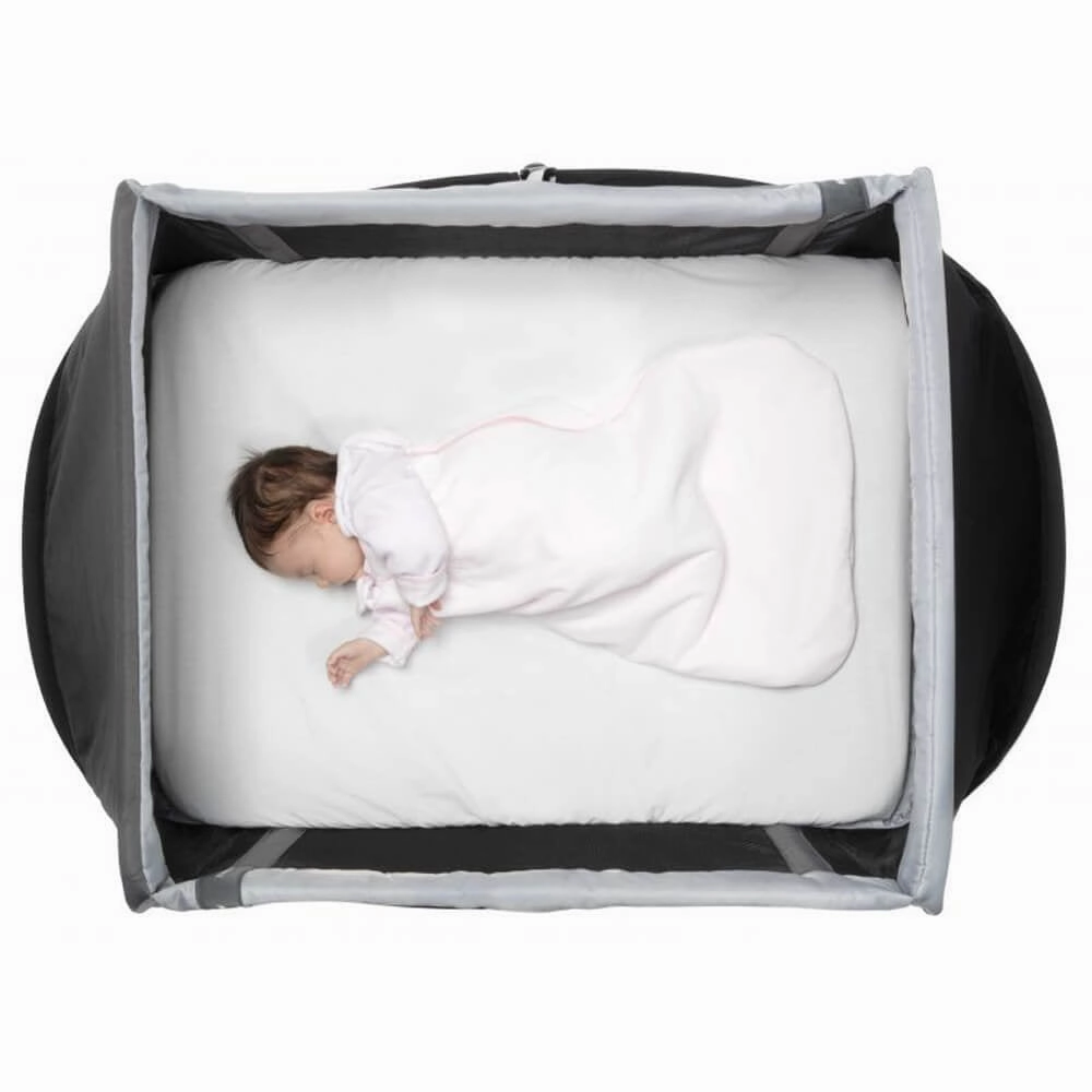 AeroMoov Instant Travel Cot