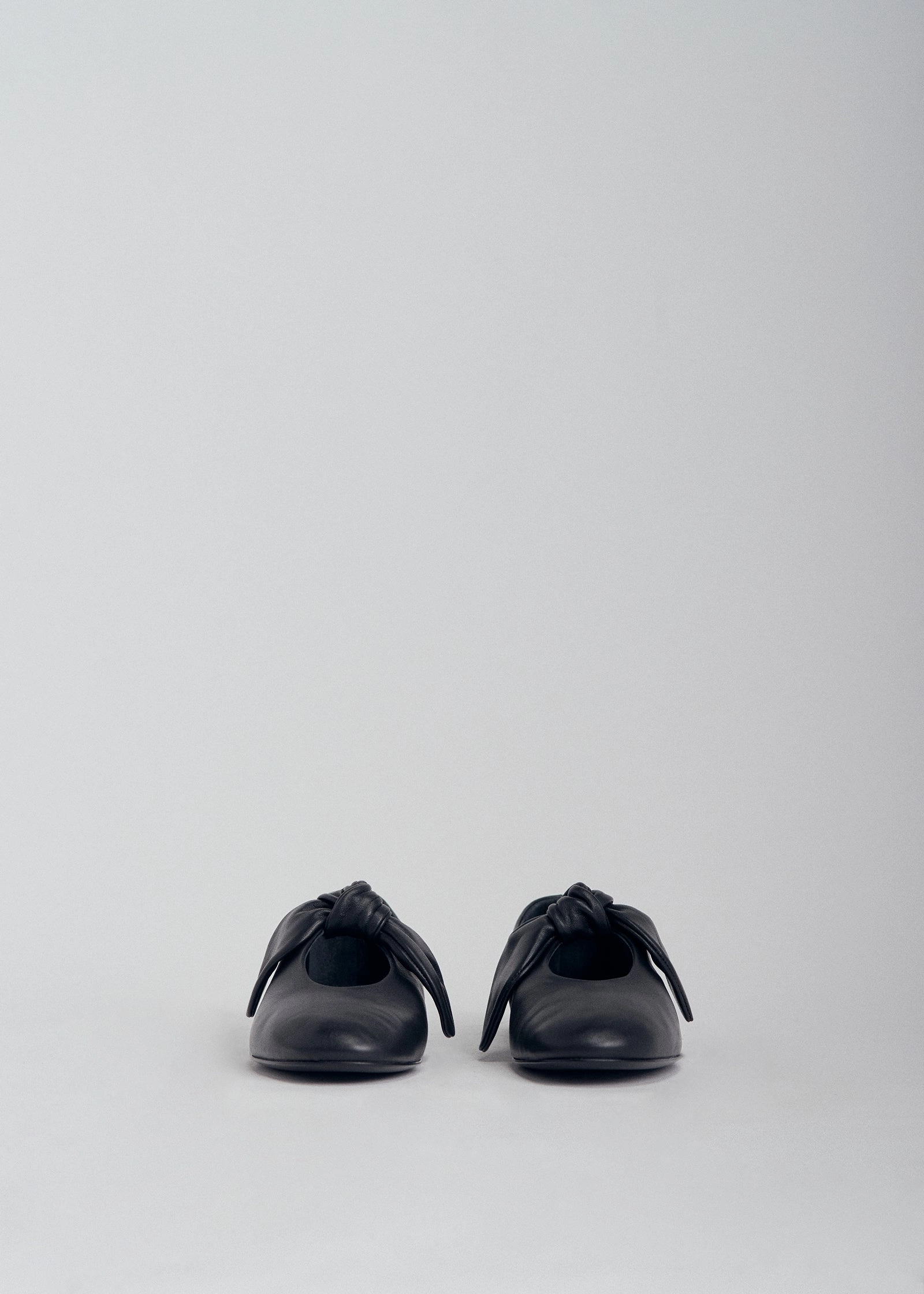 Bow Flat in Nappa Leather - Black
