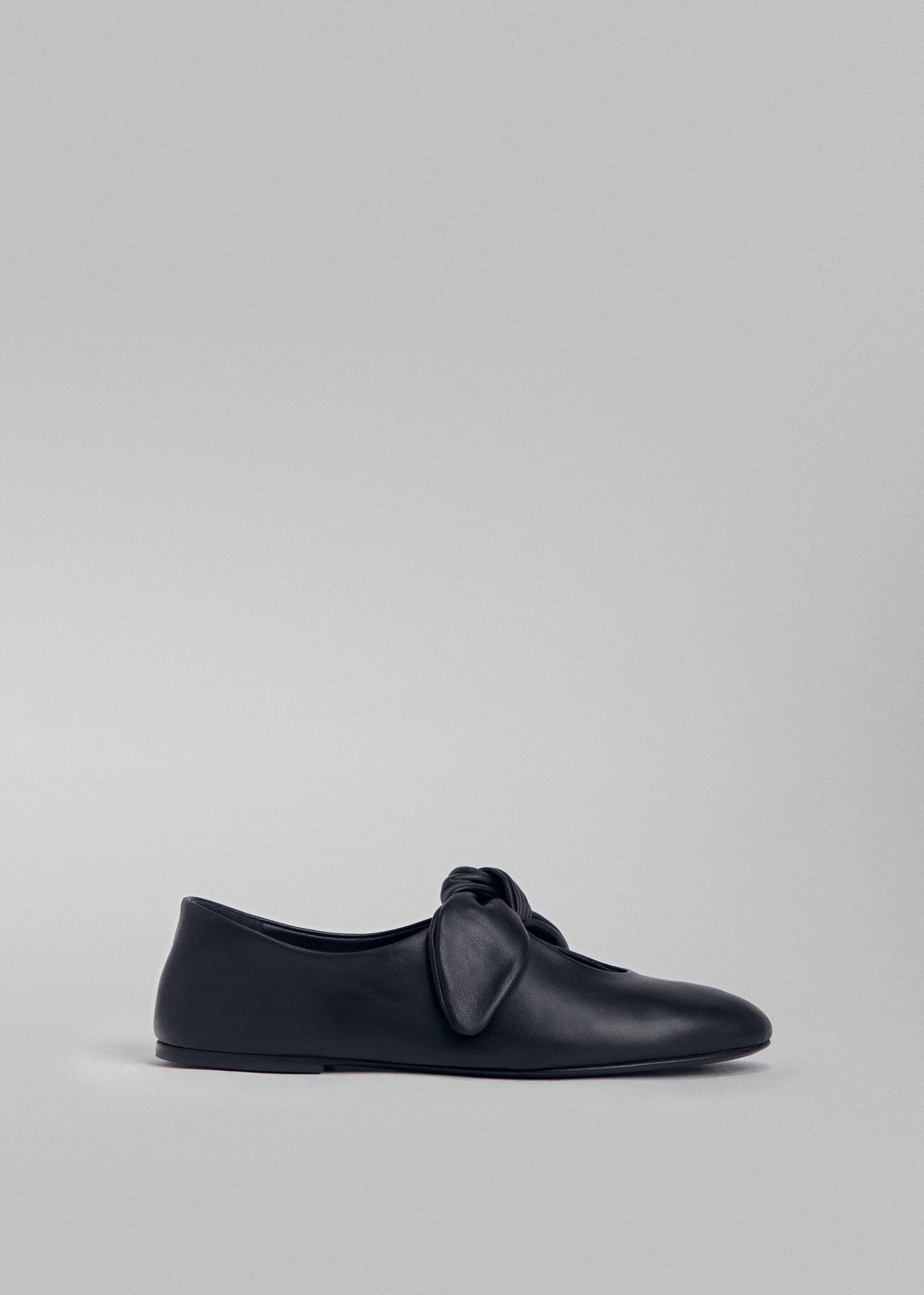 Bow Flat in Nappa Leather - Black
