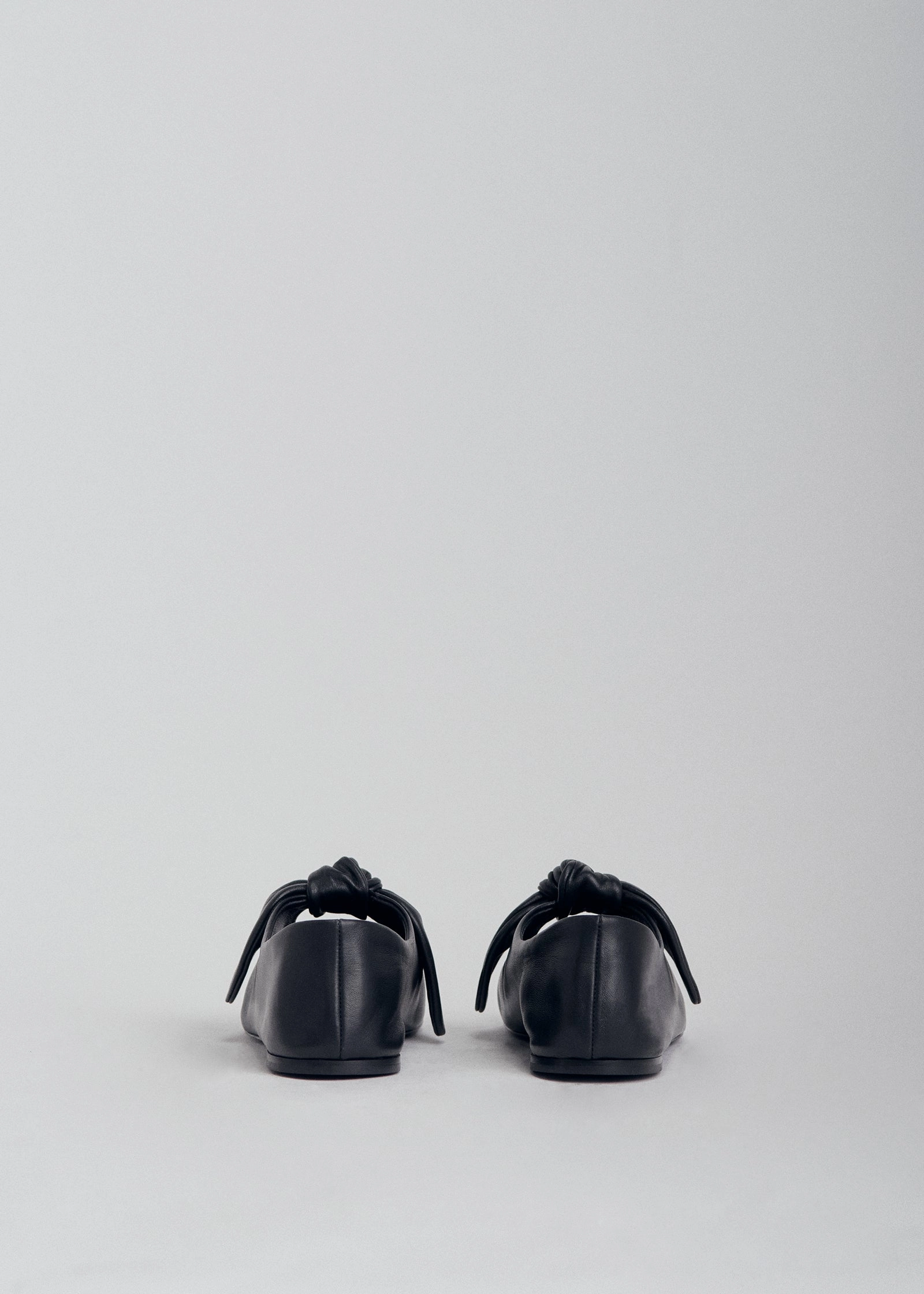 Bow Flat in Nappa Leather - Black