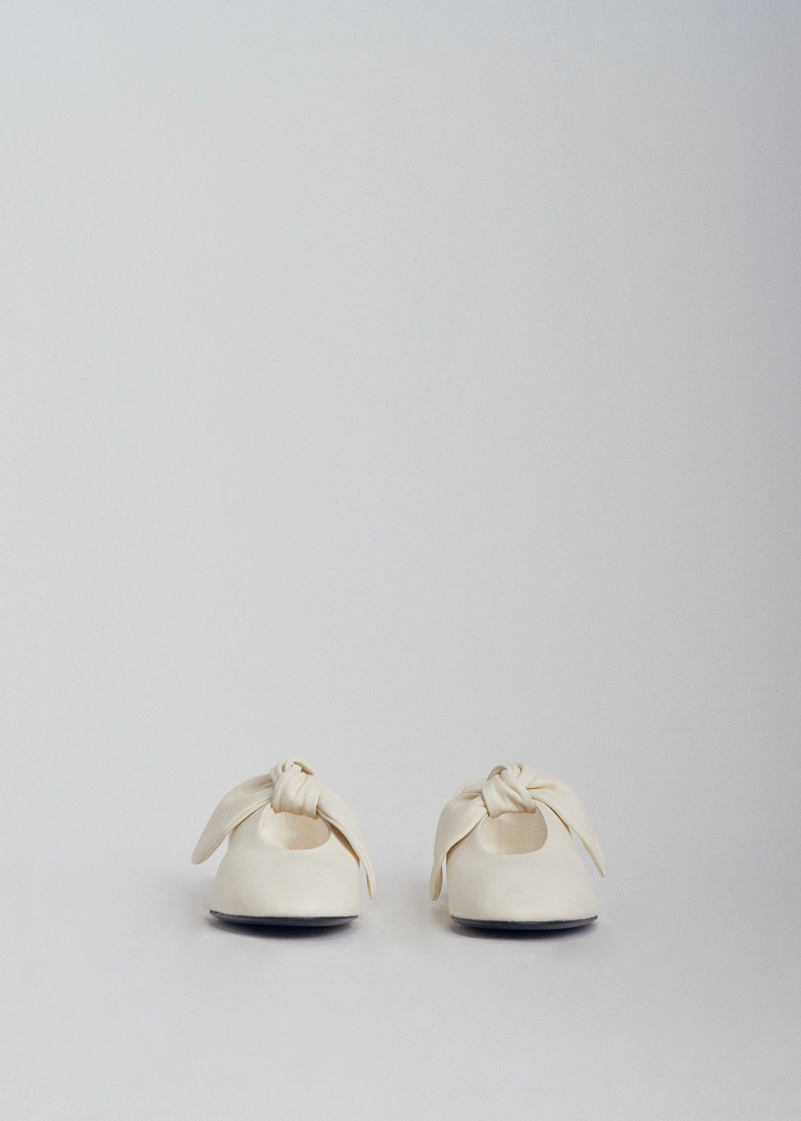 Bow Flat in Nappa Leather - Ivory