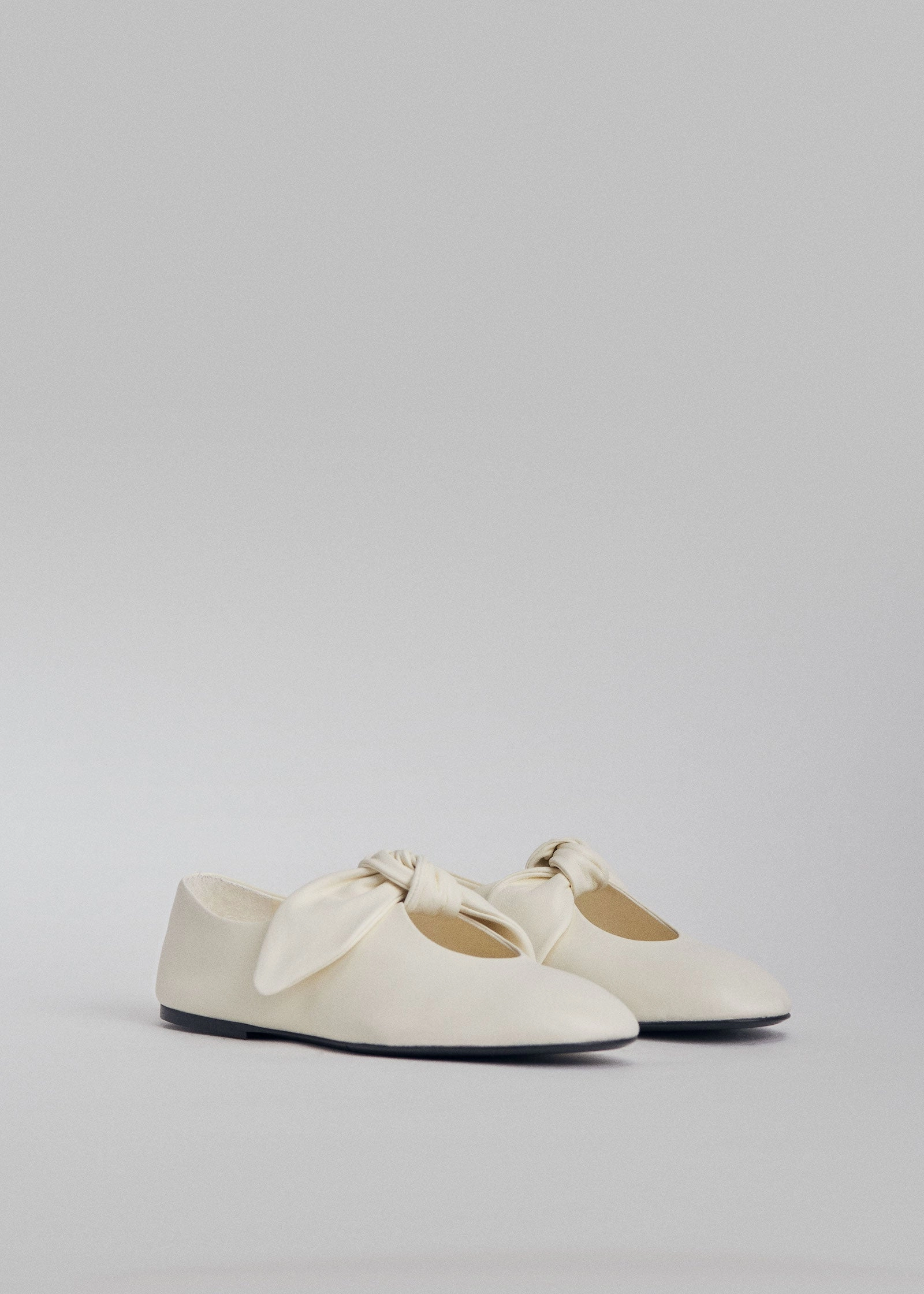 Bow Flat in Nappa Leather - Ivory