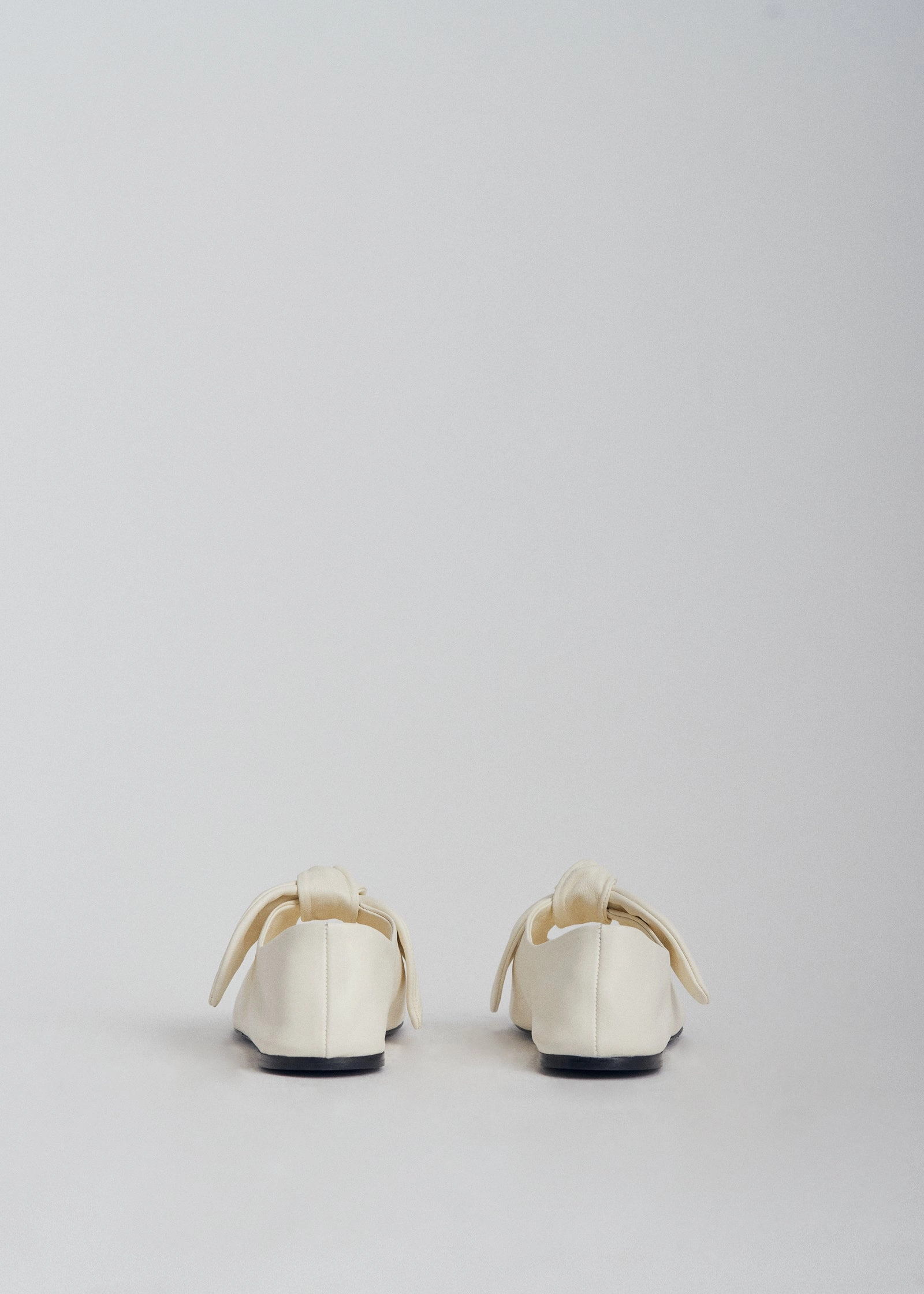 Bow Flat in Nappa Leather - Ivory