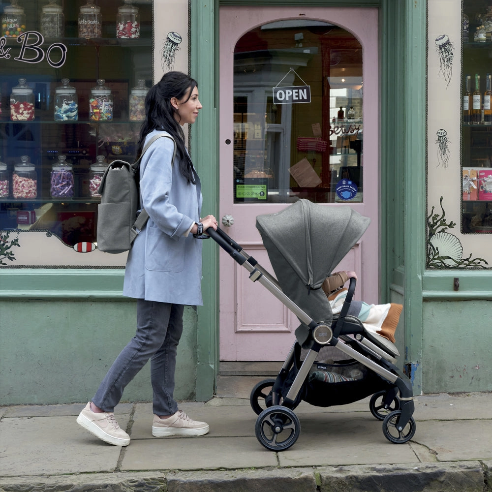 Mamas & Papas Strada Pram