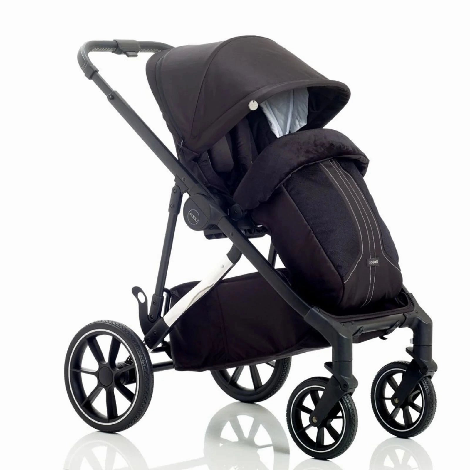 Mee-Go UNO Plus 3-in-1 with Isofix Base Travel System - Black/Chrome