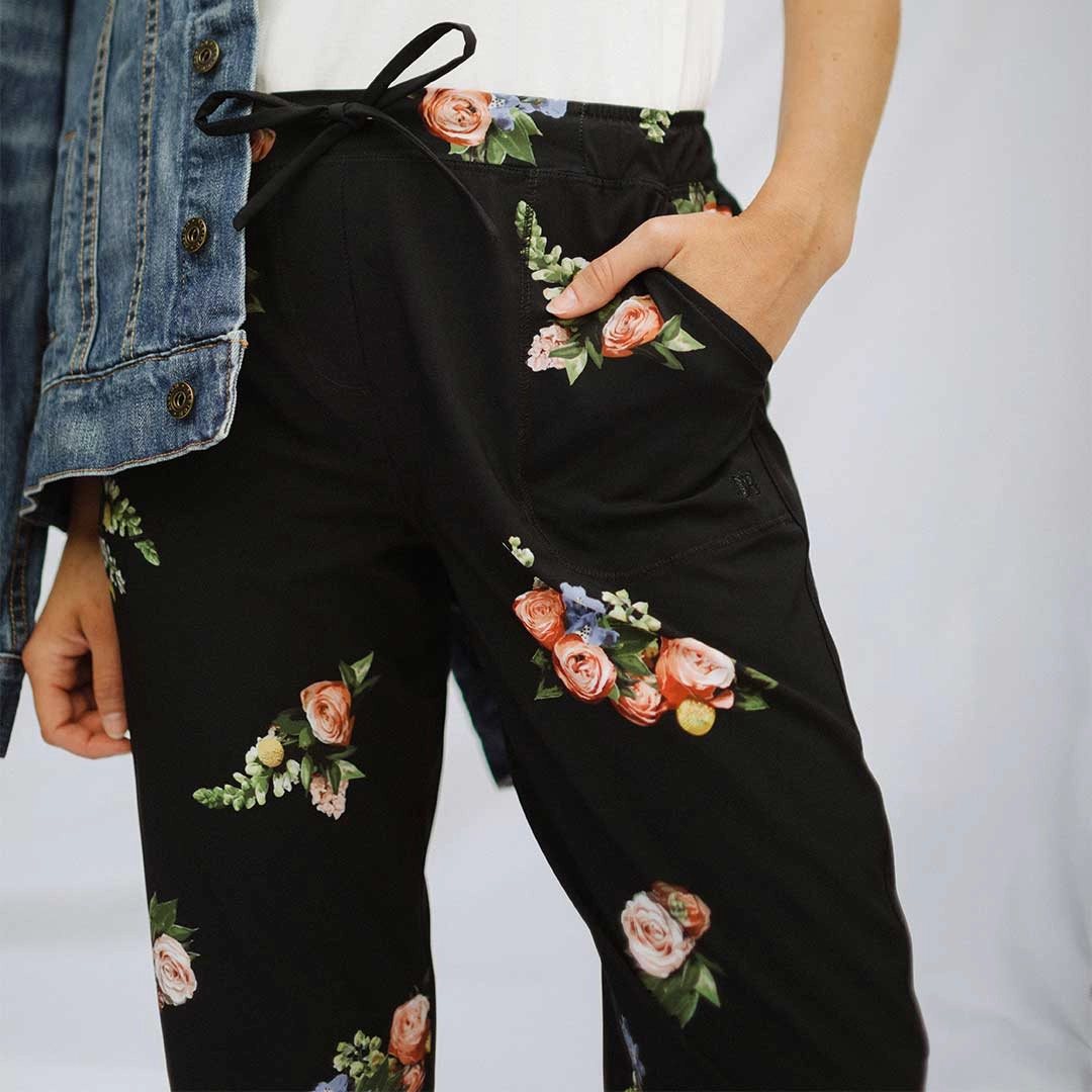 Rose Black Jetsetters