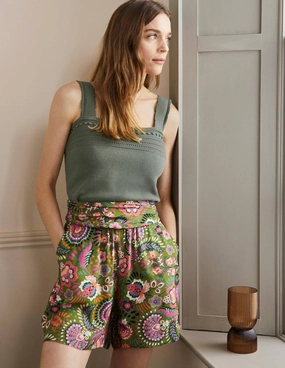 Ruched Waistband Shorts-Pea. Decorative Meadow